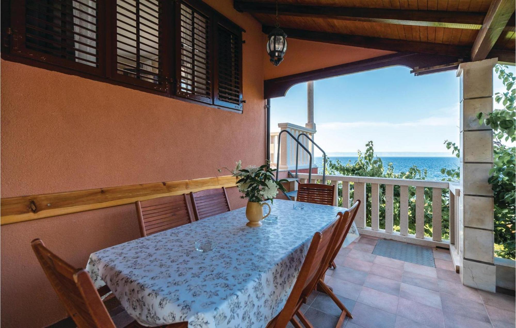 4 Bedroom Gorgeous Home In Prigradica Exterior foto